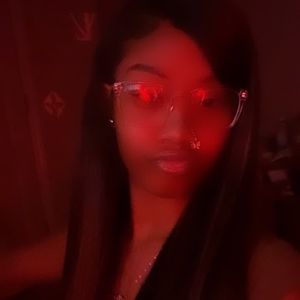 Meet your Posher, Clxudy